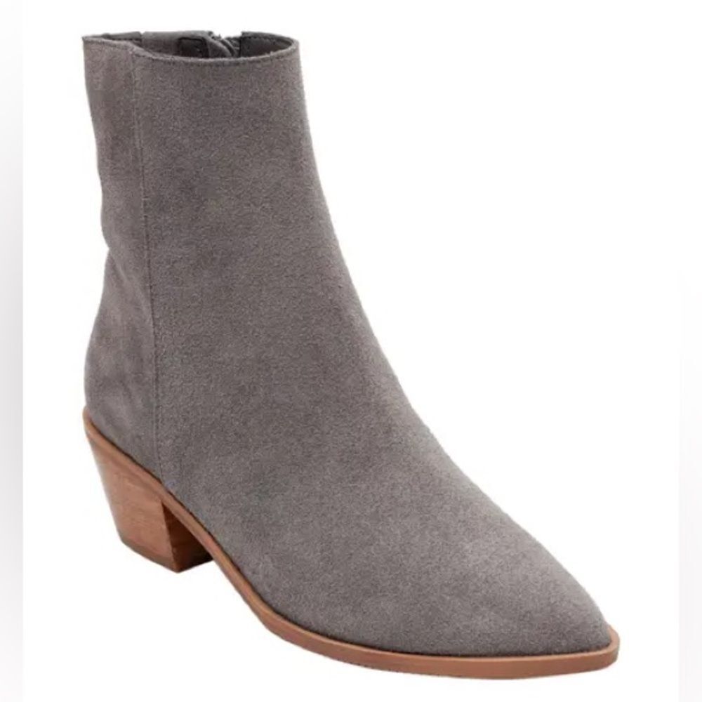 Lisa Vicky | Sunny-V Pointed Toe Bootie